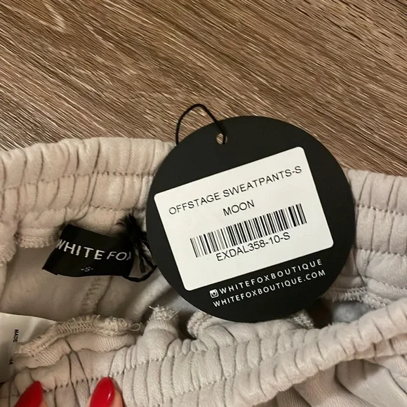 NWT White Fox Boutique Offstage Sweatpants Moon VOL.3 in size Small - Picture 2 of 11